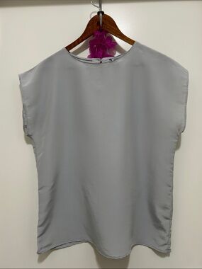 Savannah Light Gray Cap Sleeve Satin-Feel Blouse